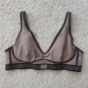 Alo yoga line up bra taupe medium